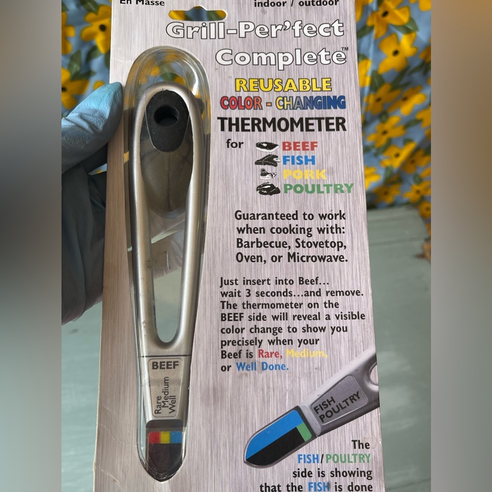 NWT thermometer meat checker
